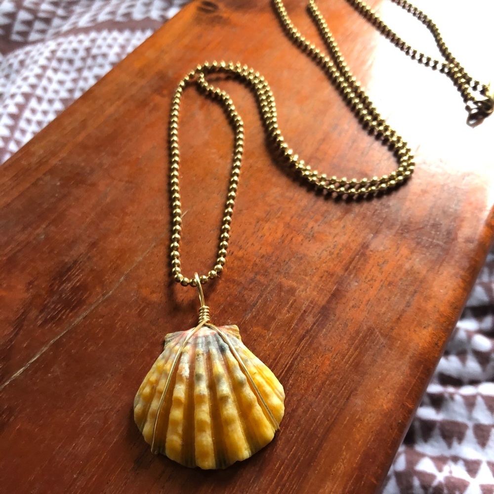 Beautiful Sunrise Shell Necklace